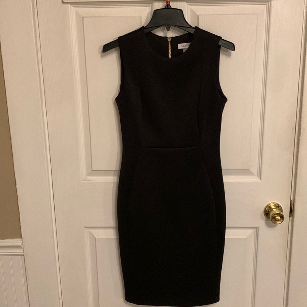 NEW Calvin Klein Sleeveless Sheath Dress Size 4